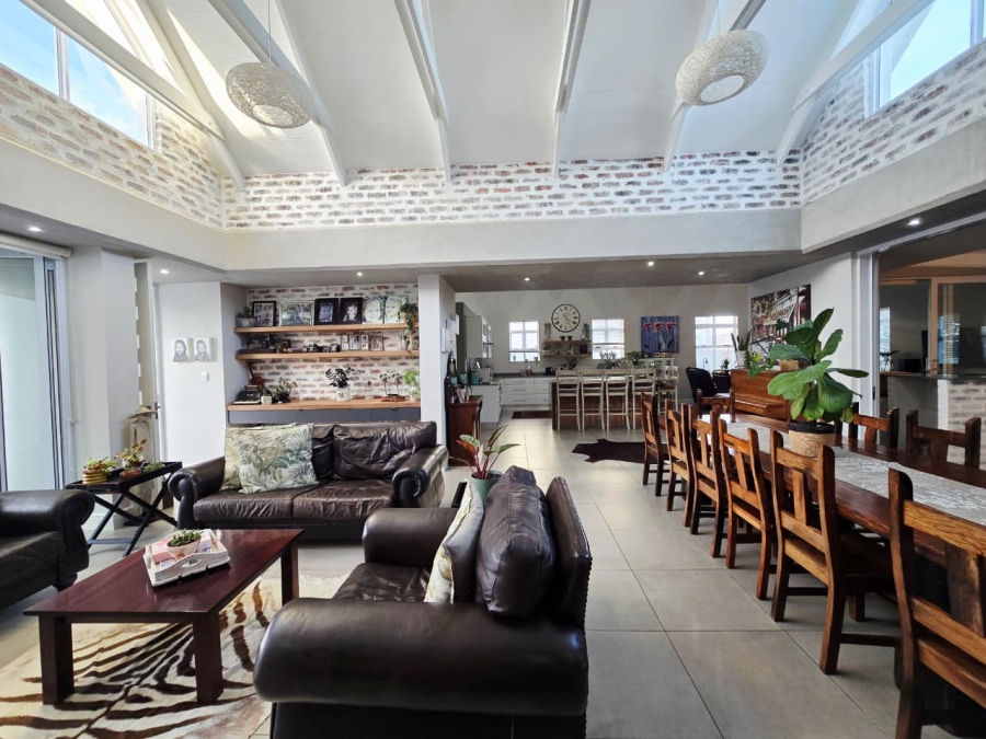 4 Bedroom Property for Sale in Kingswood Golf Estate Western Cape